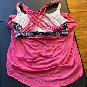 Size 10 lulu tank